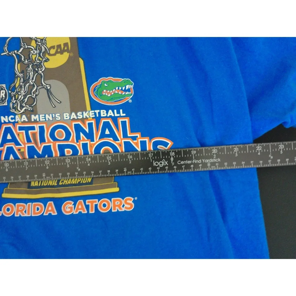 NCAA T-Shirt Men Large Blue Florida Gators Basketball National Champions Graphic